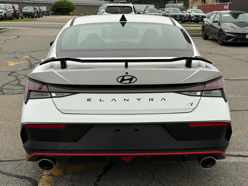 New 2026 Hyundai Elantra N FWD image 4