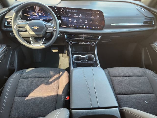 Used 2025 Chevrolet Traverse LT image 24