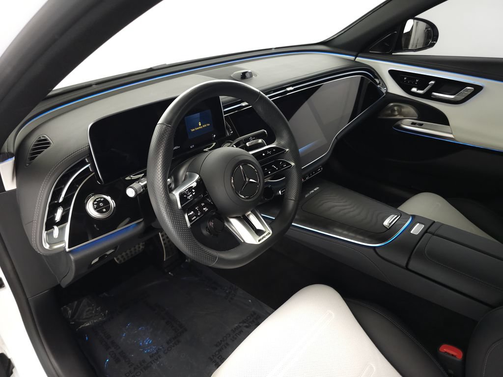 Used 2025 Mercedes-Benz E 53 AMG e 4MATIC Sedan image 9