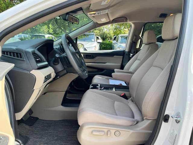 Used 2024 Honda Odyssey EX image 5