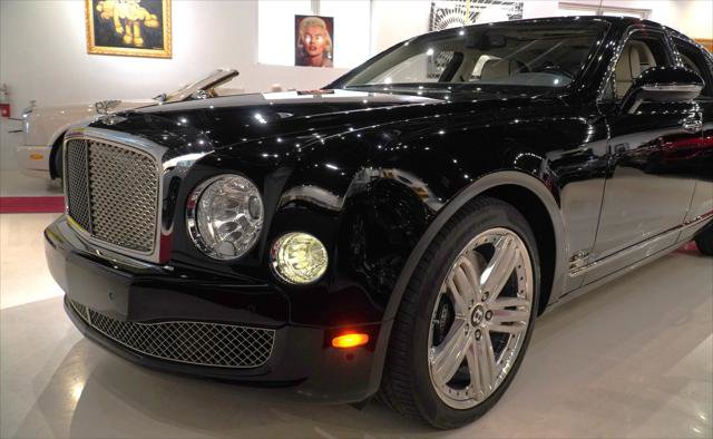 Used 2013 Bentley Mulsanne RWD image 3