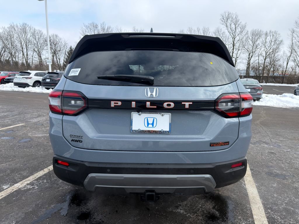 Used 2026 Honda Pilot TrailSport image 4