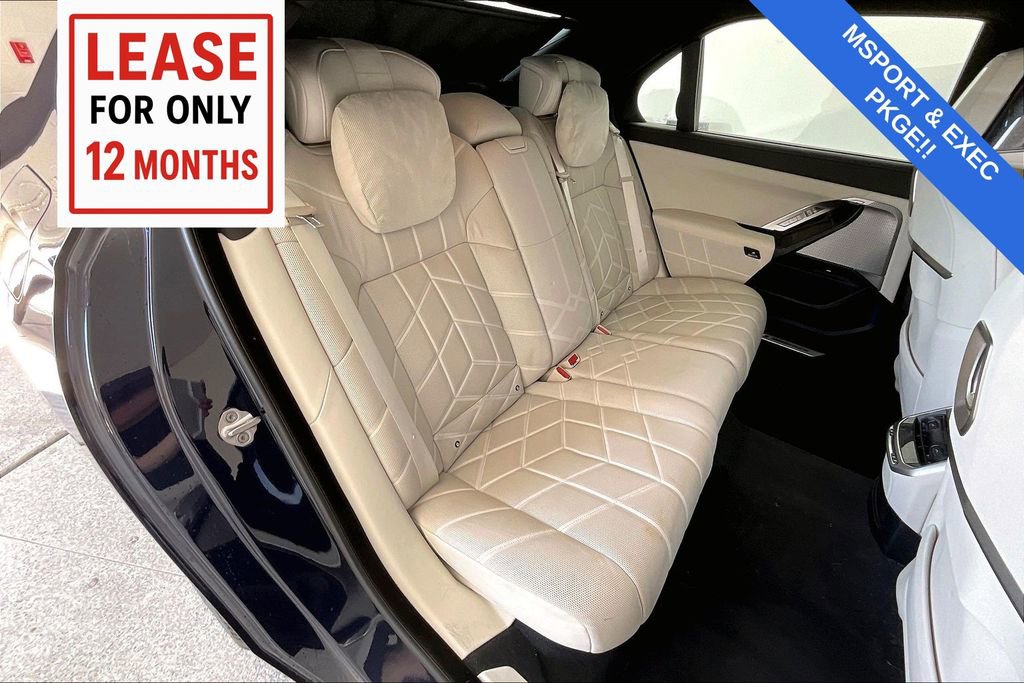 Used 2023 BMW 760i xDrive w/ Executive Package image 36