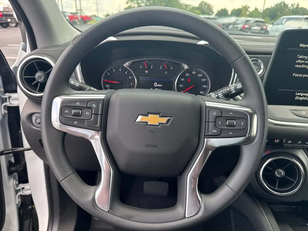 New 2026 Chevrolet Blazer LT w/ Convenience Package AWD/4WD image 17