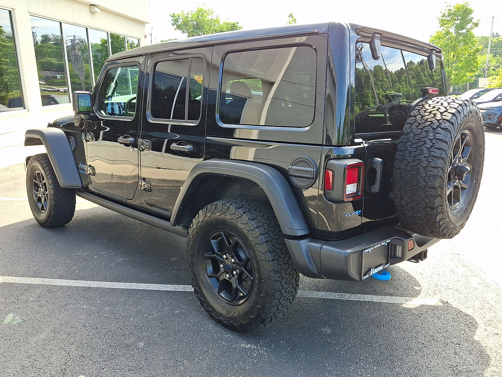 Used 2024 Jeep Wrangler Unlimited AWD/4WD image 4
