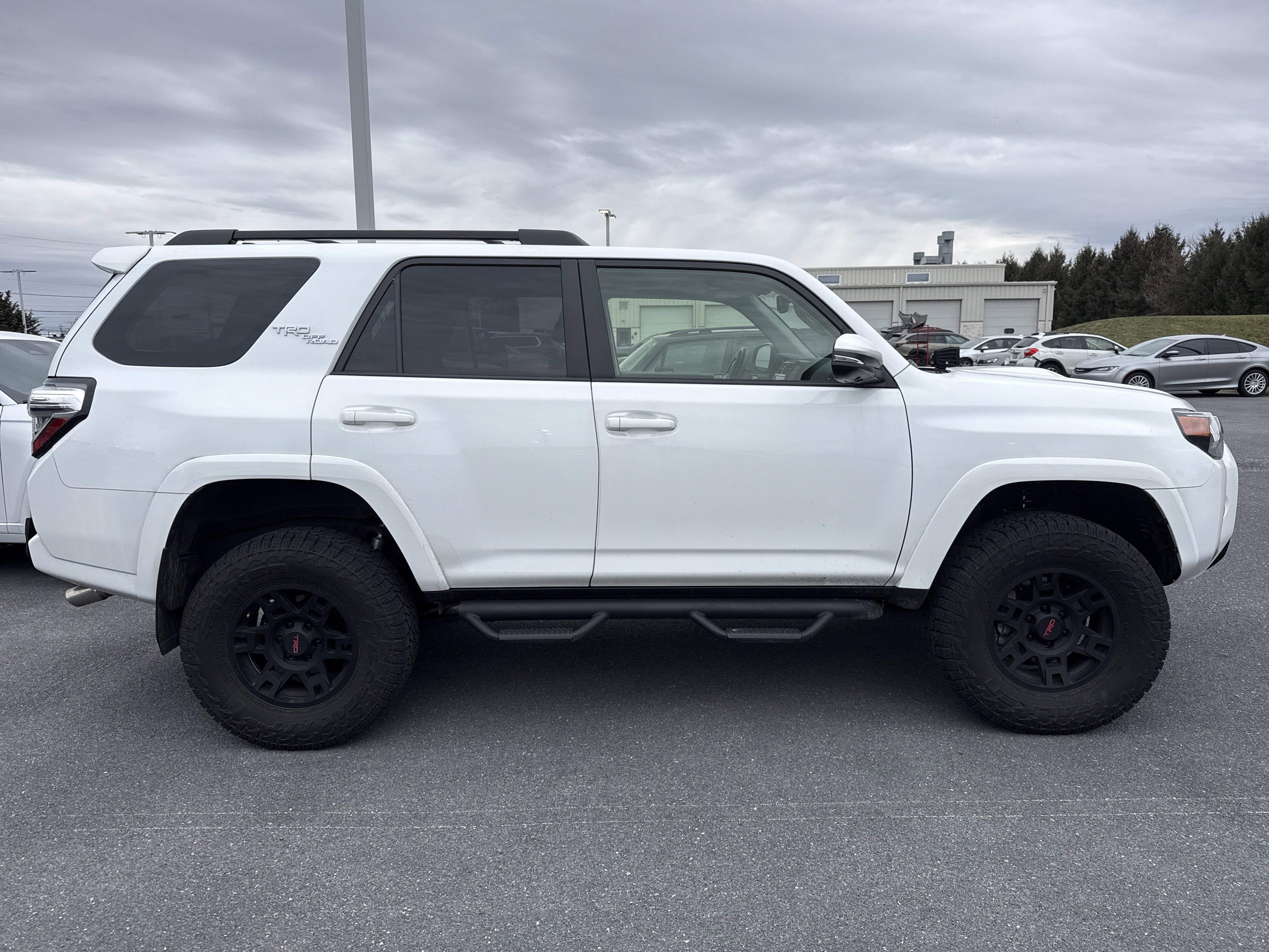 Used 2024 Toyota 4Runner TRD Off-Road Premium image 10