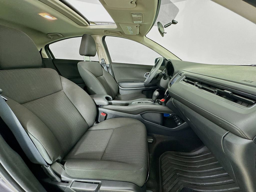 Used 2018 Honda HR-V EX image 32