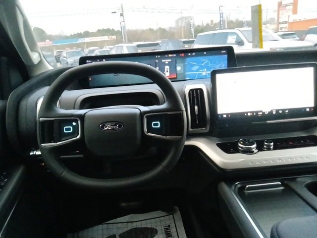 New 2026 Ford Expedition Active image 28