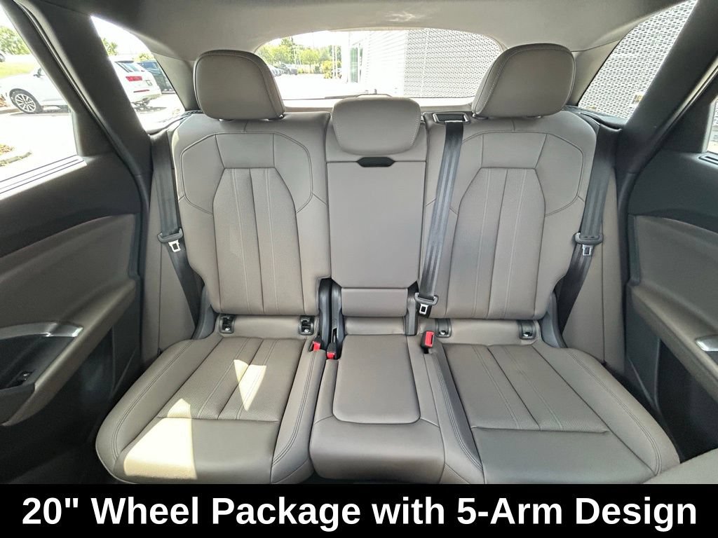 Used 2025 Audi Q5 Premium Plus w/ Premium Plus AWD/4WD image 14