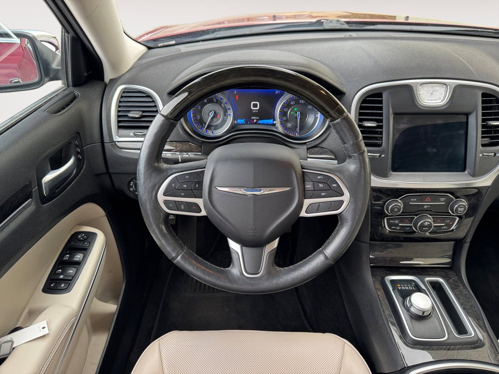 Used 2018 Chrysler 300 Limited w/ Harman/Kardon Audio Group image 12