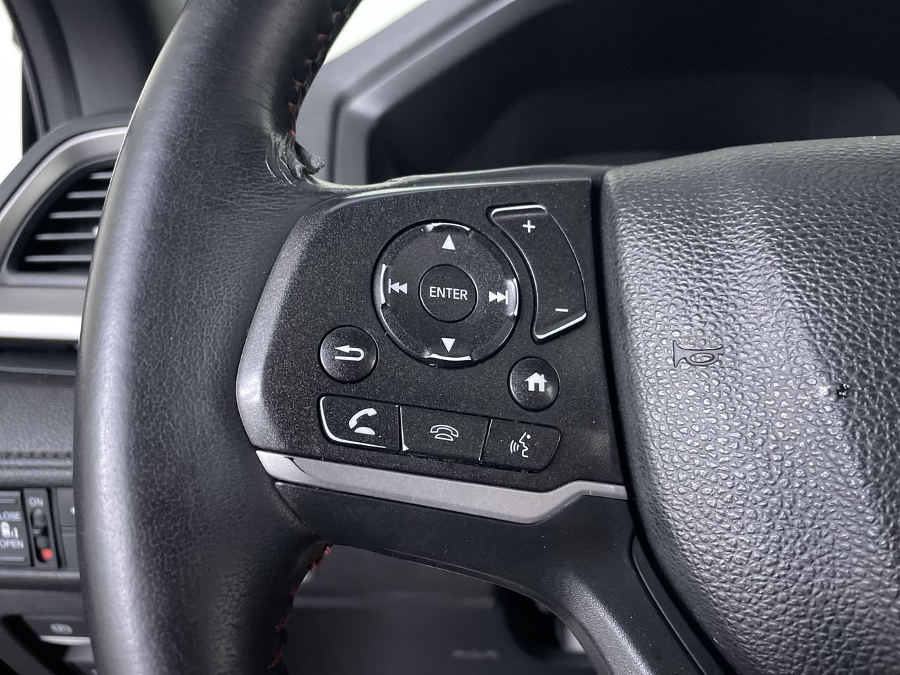 Used 2023 Honda Odyssey Sport image 25