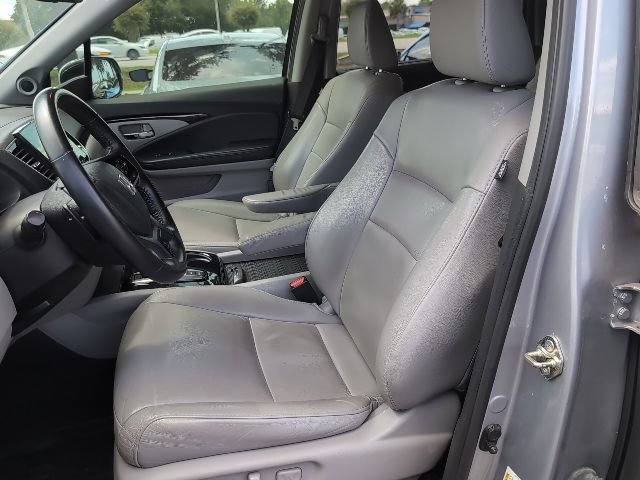 Used 2019 Honda Pilot Touring image 9