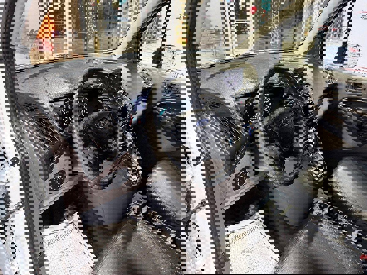 Used 2020 Ford Transit Connect XL image 24