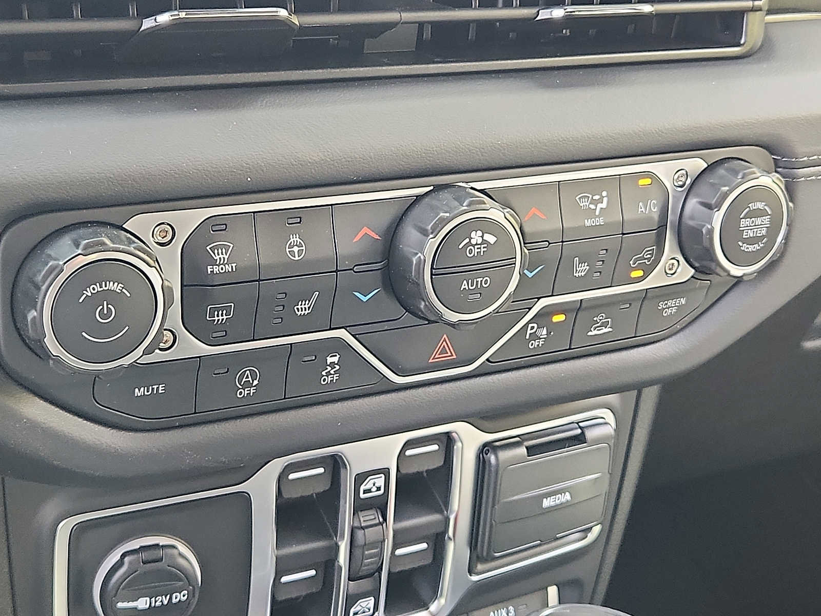 New 2026 Jeep Gladiator Mojave AWD/4WD image 11