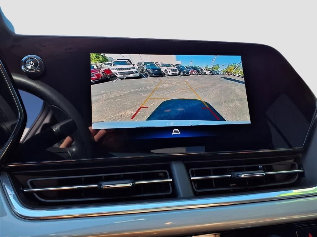 Used 2024 Chevrolet Trax LT image 11