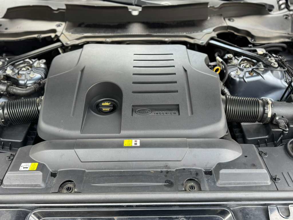 Used 2019 Land Rover Range Rover Sport HSE AWD/4WD image 40