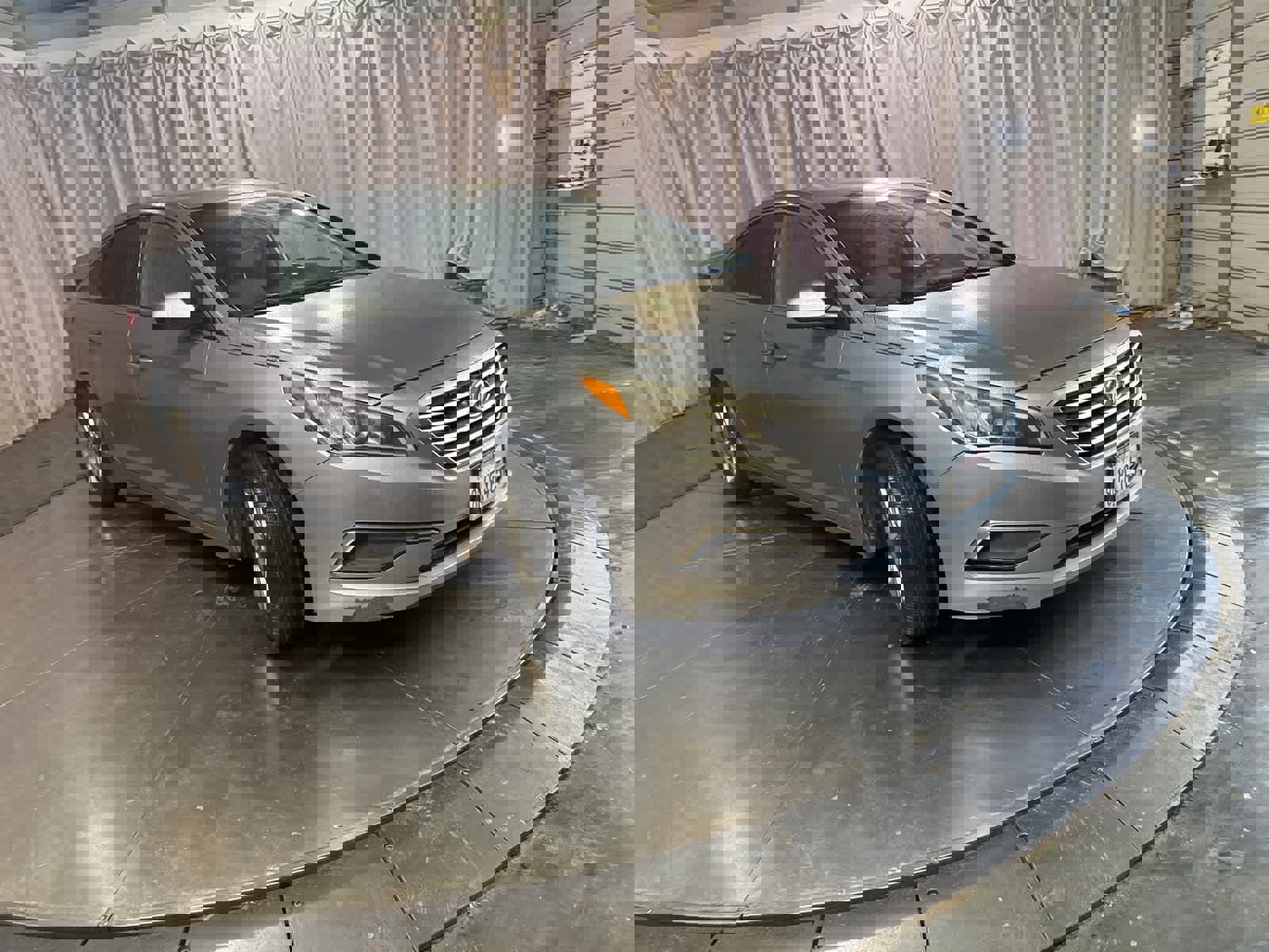 Used 2016 Hyundai Sonata SE image 3