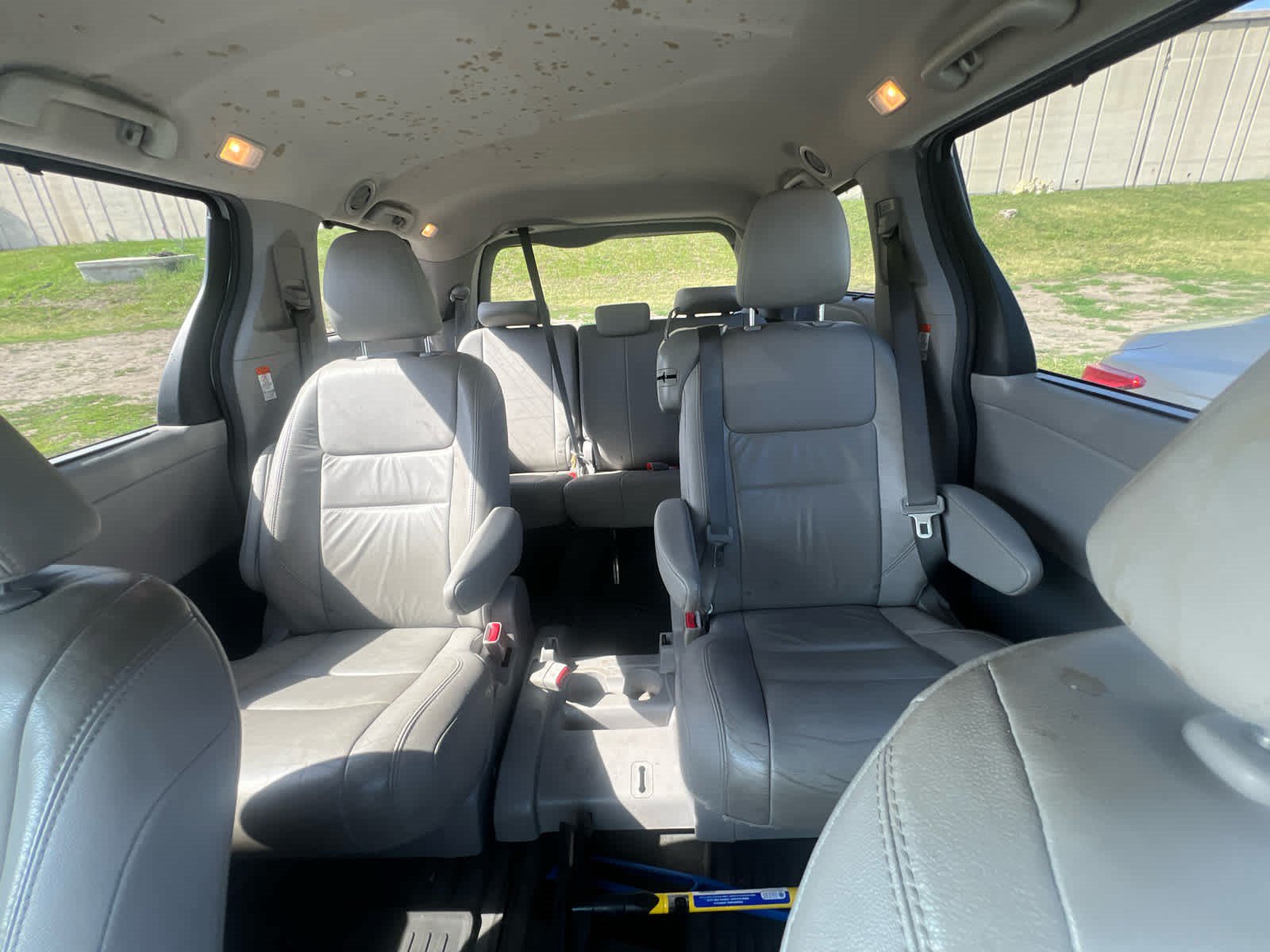 Used 2015 Toyota Sienna XLE FWD image 7