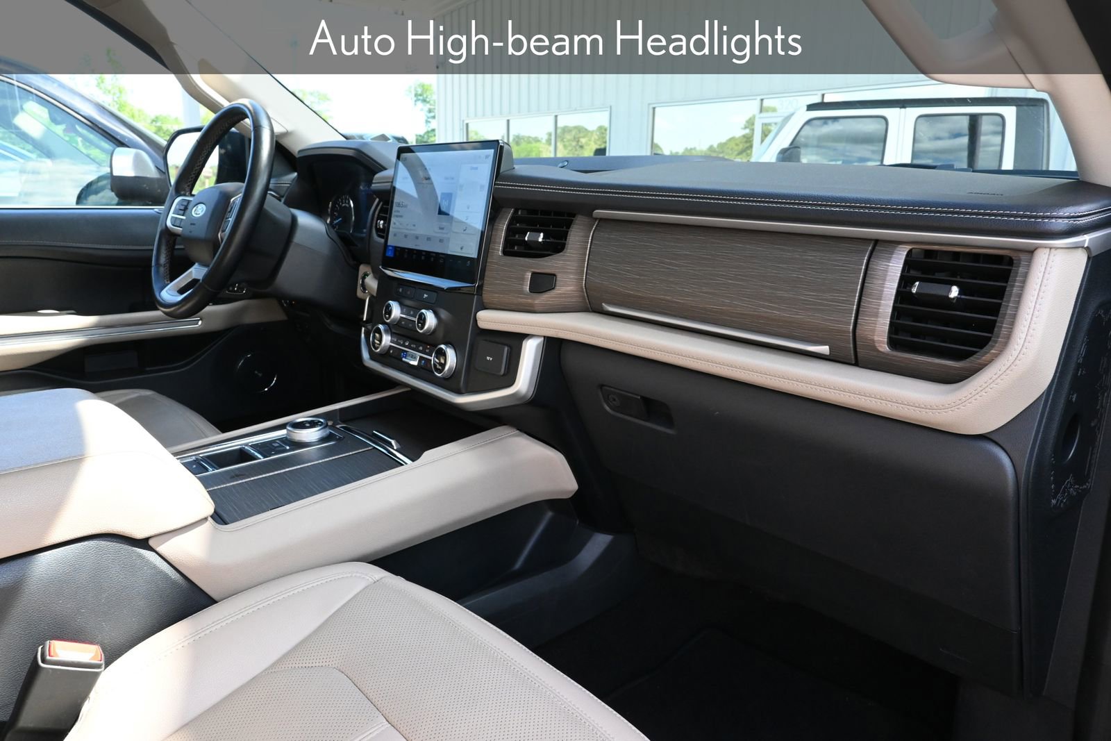 Used 2024 Ford Expedition Limited image 42
