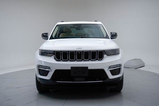 Used 2022 Jeep Grand Cherokee Limited w/ Luxury Tech Group II image 9