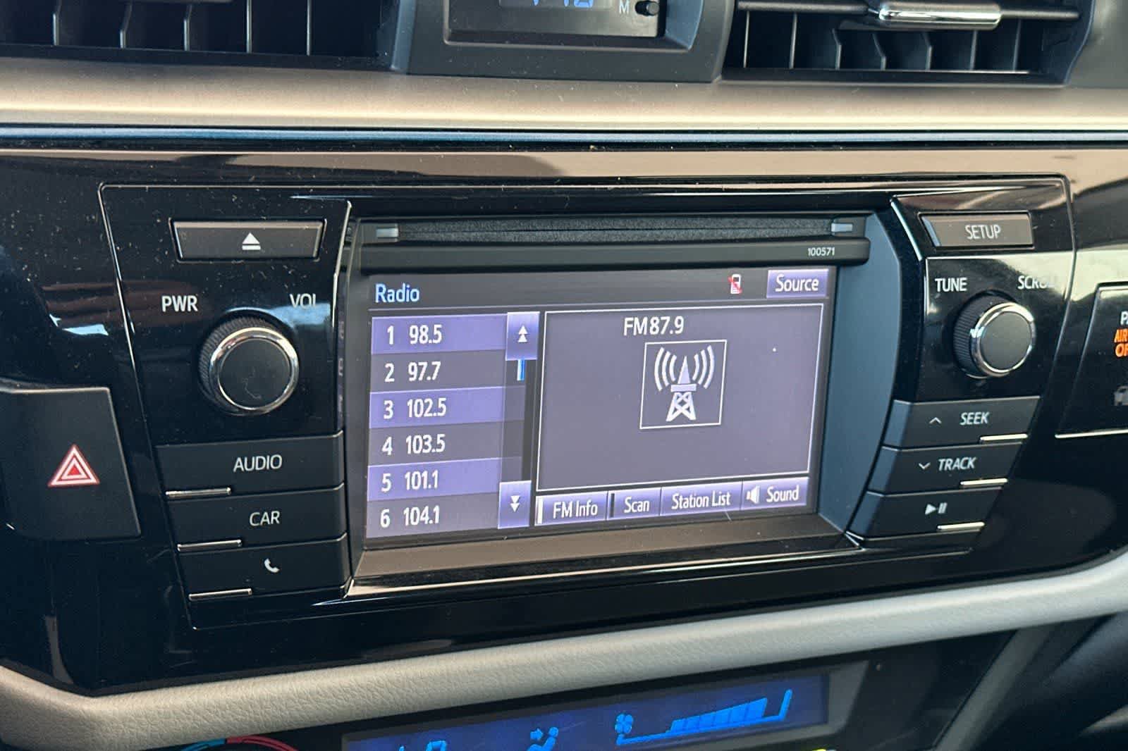 Used 2016 Toyota Corolla LE FWD image 19