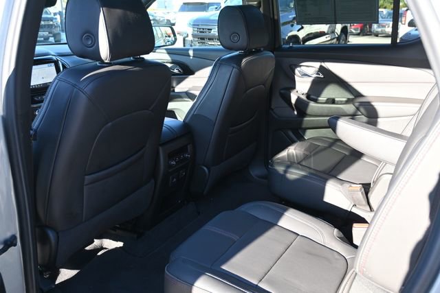 Used 2023 Chevrolet Traverse RS image 25