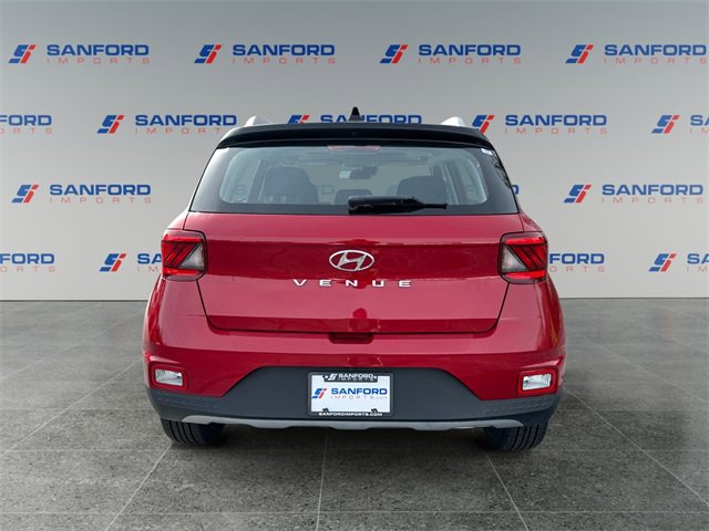 Used 2022 Hyundai Venue SEL image 4