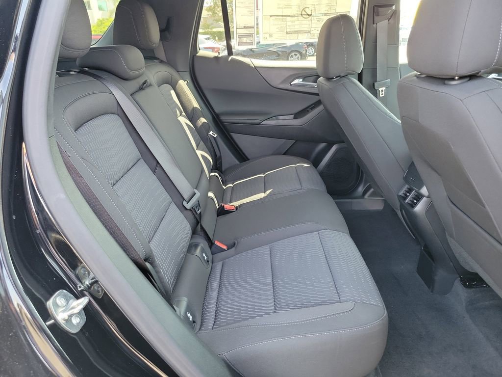 New 2026 Chevrolet Equinox LT FWD image 16