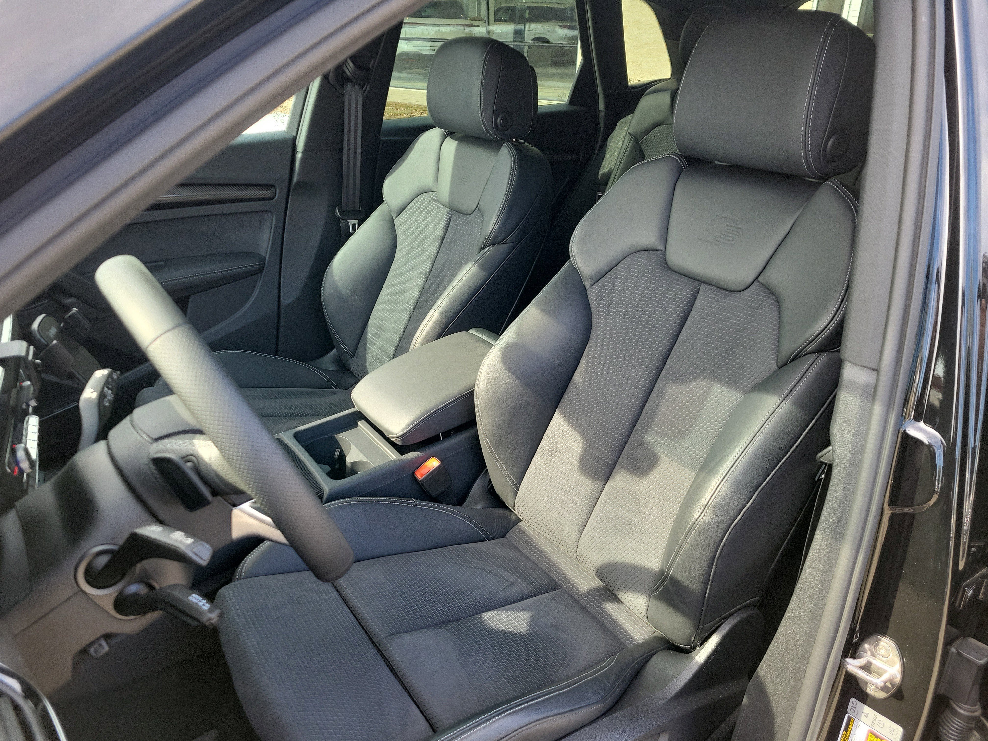 Used 2025 Audi SQ5 Premium Plus image 4