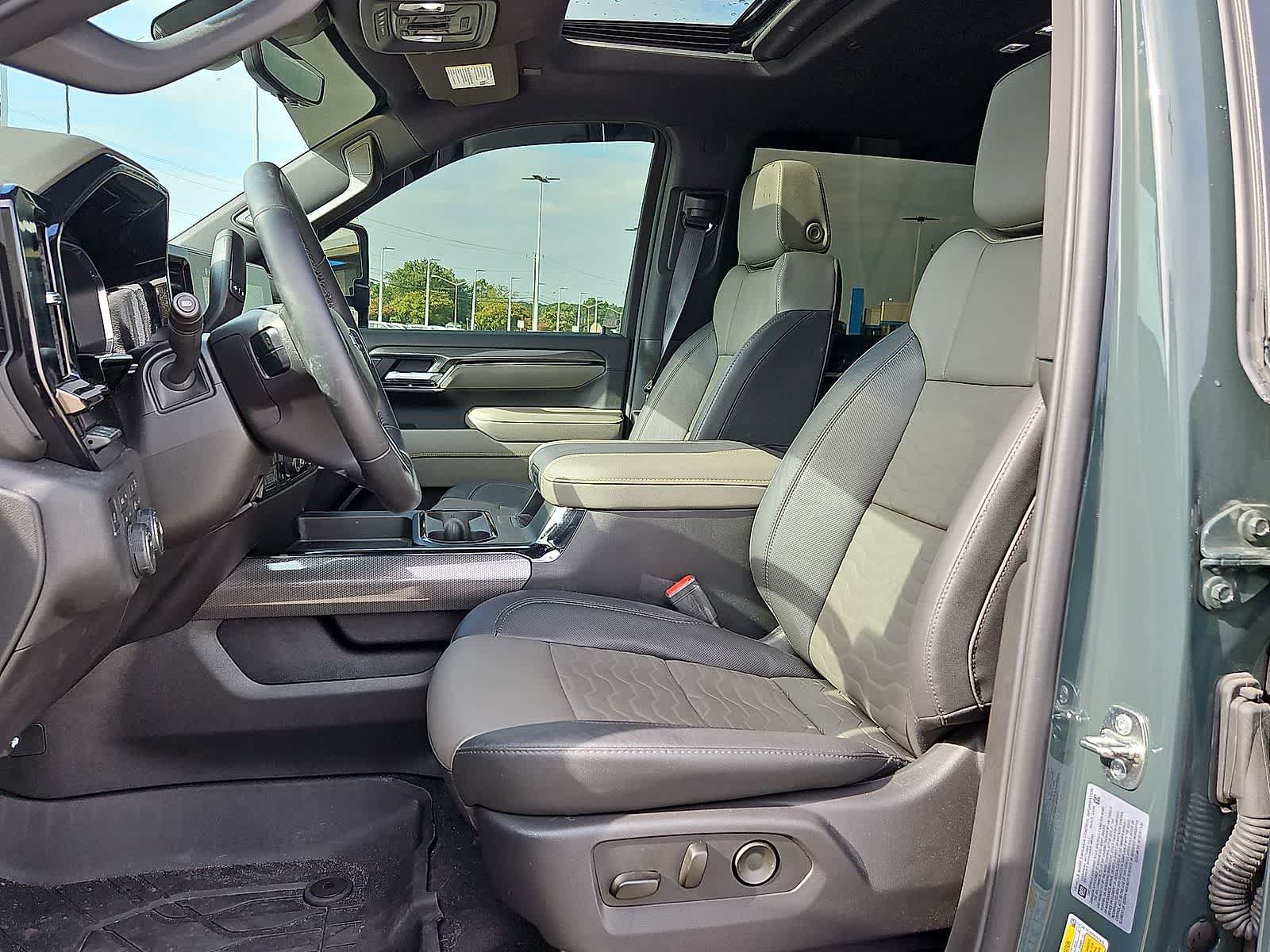 Used 2026 Chevrolet Silverado 2500 ZR2 AWD/4WD image 26