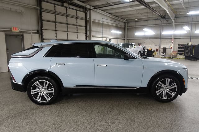 Used 2024 Cadillac Lyriq Tech AWD/4WD image 8