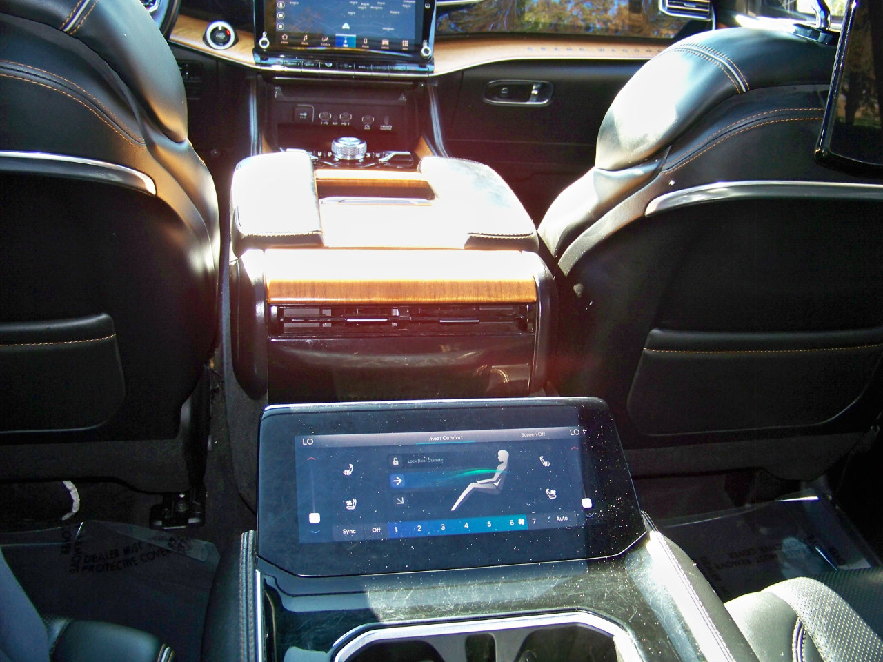 Used 2022 Jeep Grand Wagoneer Series III w/ Rear Seat Video Group 1 image 22