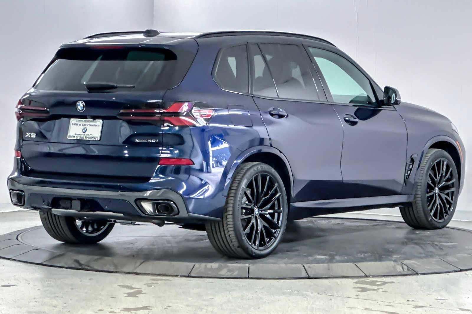 New 2026 BMW X5 xDrive40i w/ M Sport Package image 2