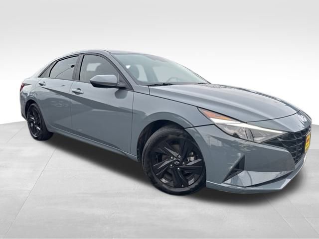 Used 2021 Hyundai Elantra Blue