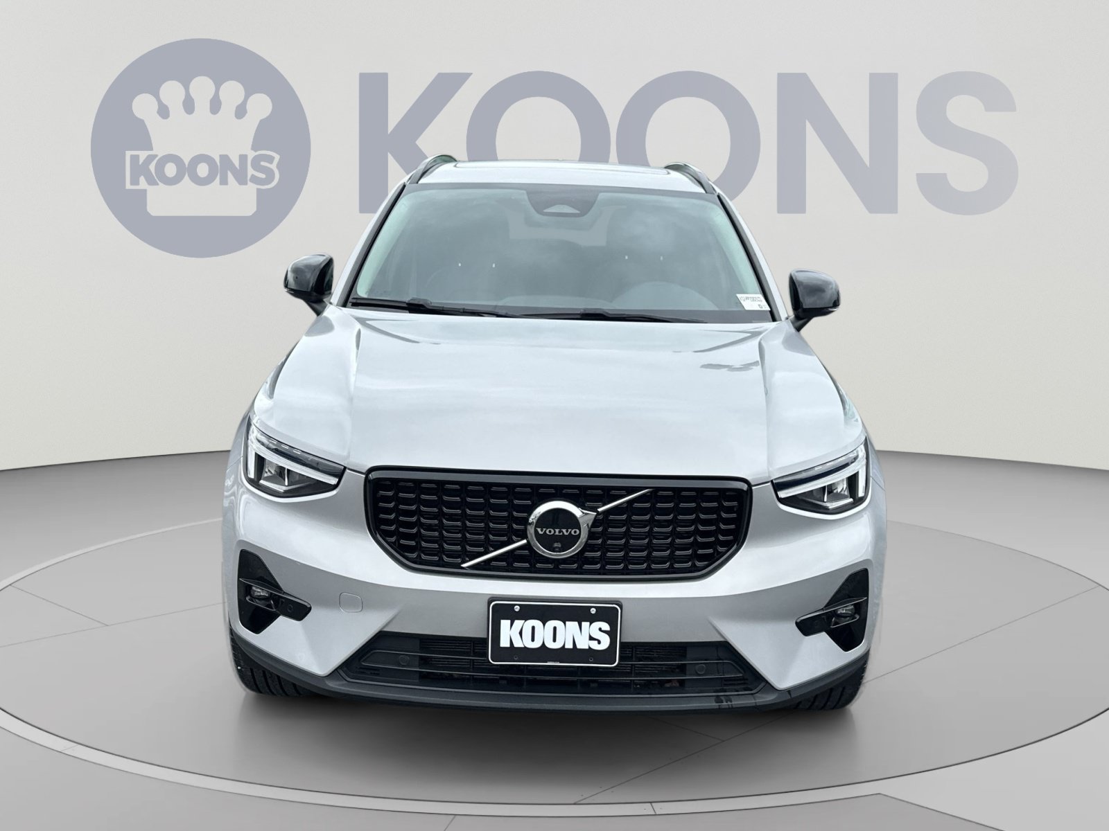 Used 2023 Volvo XC40 B5 Plus w/ Protection Package Premier AWD/4WD image 4