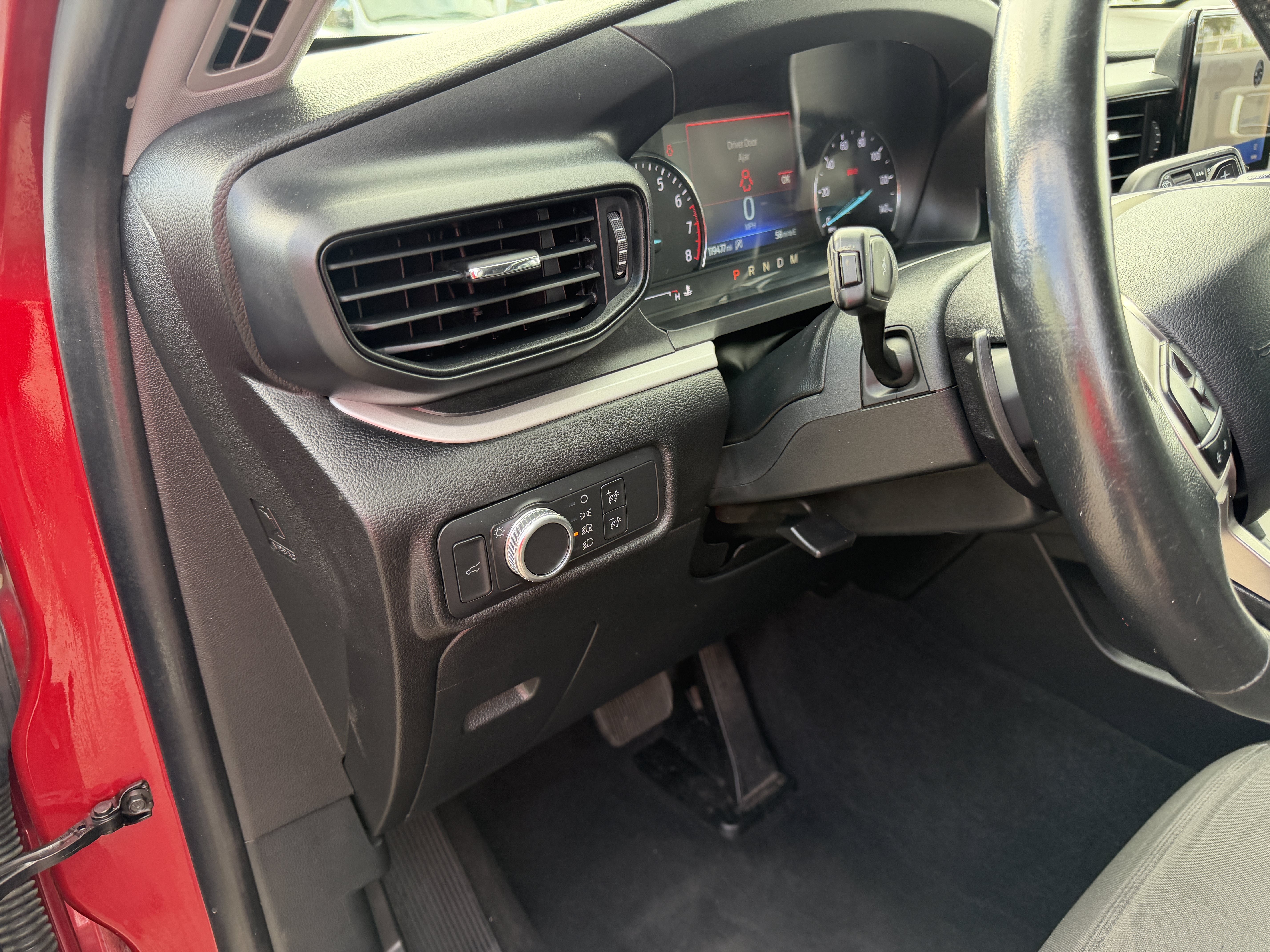 Used 2020 Ford Explorer XLT RWD image 23
