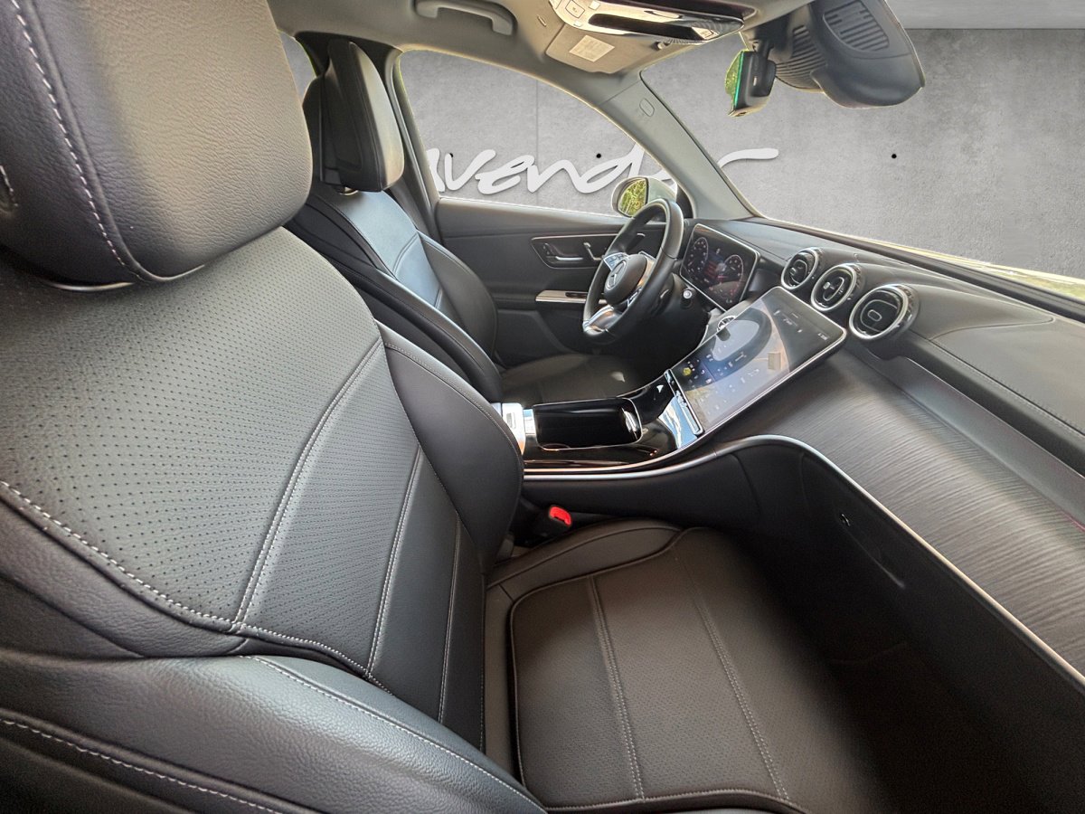 Used 2024 Mercedes-Benz GLC 300 image 29