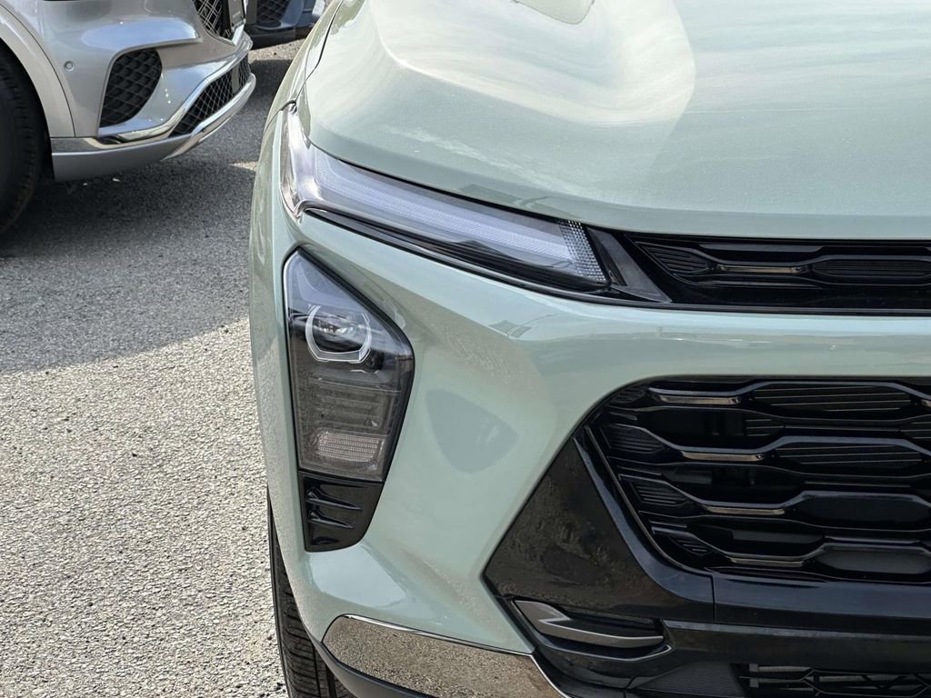 Used 2024 Chevrolet Trax ACTIV w/ Sunroof Package image 10