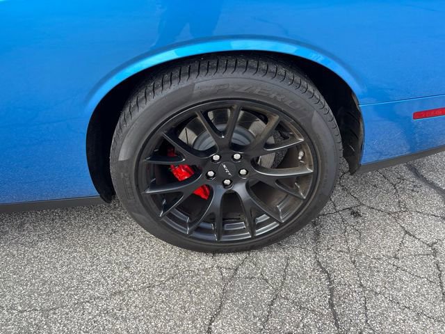 Used 2016 Dodge Challenger SRT Hellcat image 32