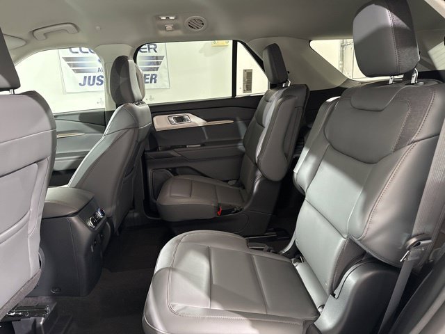 New 2026 Ford Explorer Active w/ Active Comfort Package RWD image 15