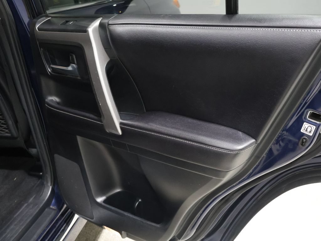Used 2016 Toyota 4Runner Limited AWD/4WD image 22