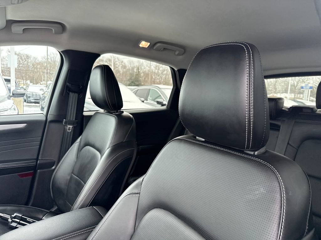Used 2023 Ford Escape Platinum image 23