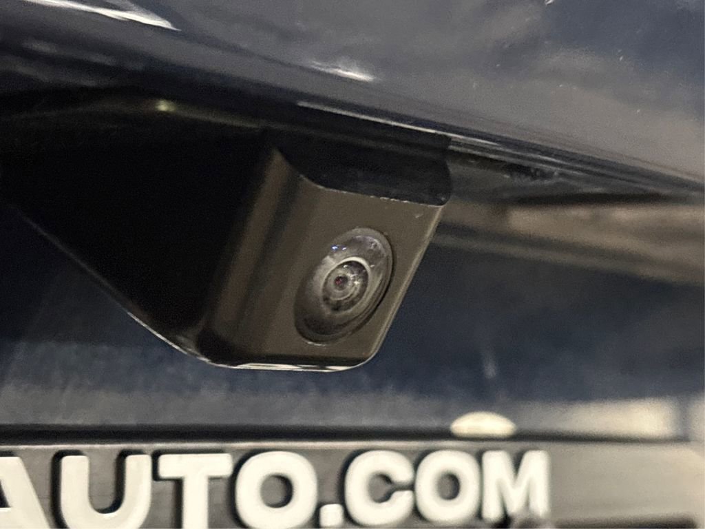 Certified 2025 Kia Sorento EX w/ Panoramic Sunroof Package image 14