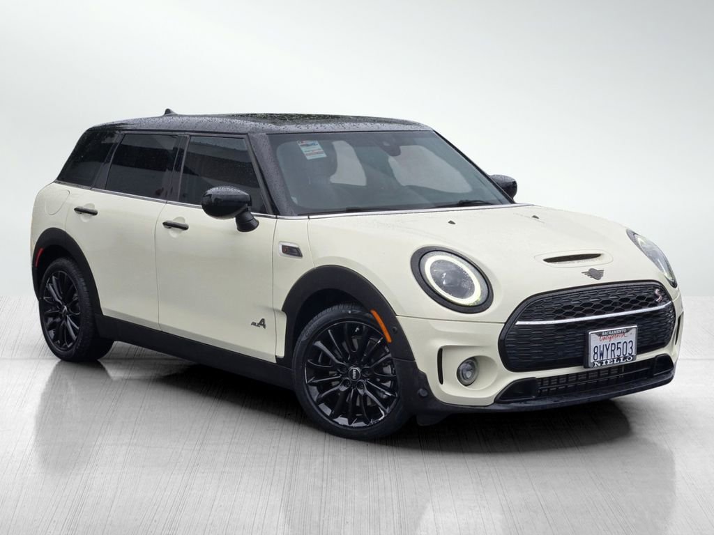 Used 2022 MINI Cooper Clubman S image 1