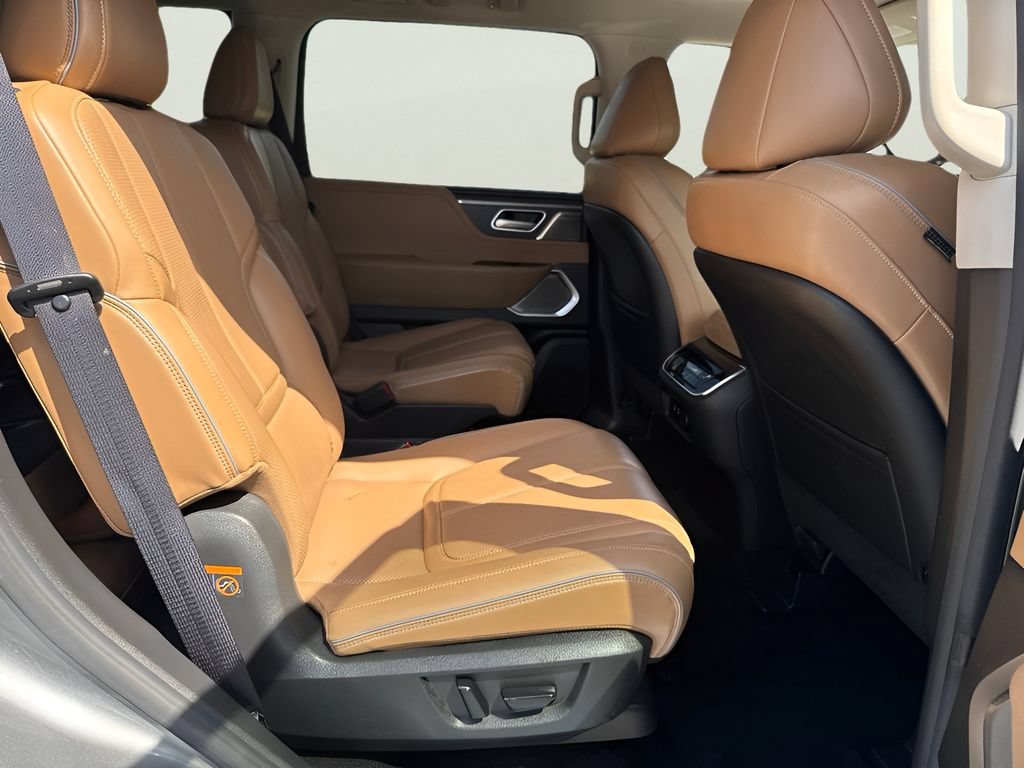 Used 2025 INFINITI QX80 Sensory AWD/4WD image 21