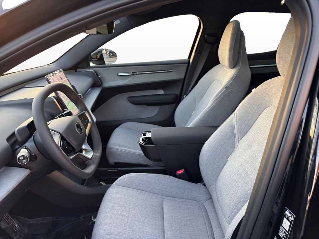 New 2025 Volvo EX30 Ultra w/ Protection Package Premier image 13