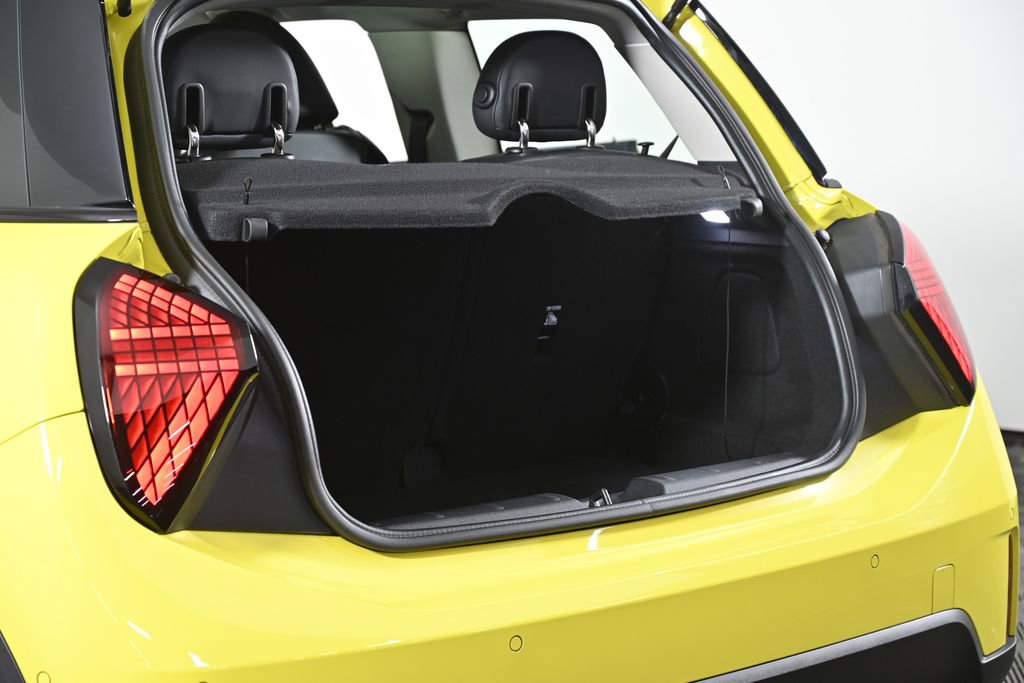 Certified 2025 MINI Cooper S FWD image 32