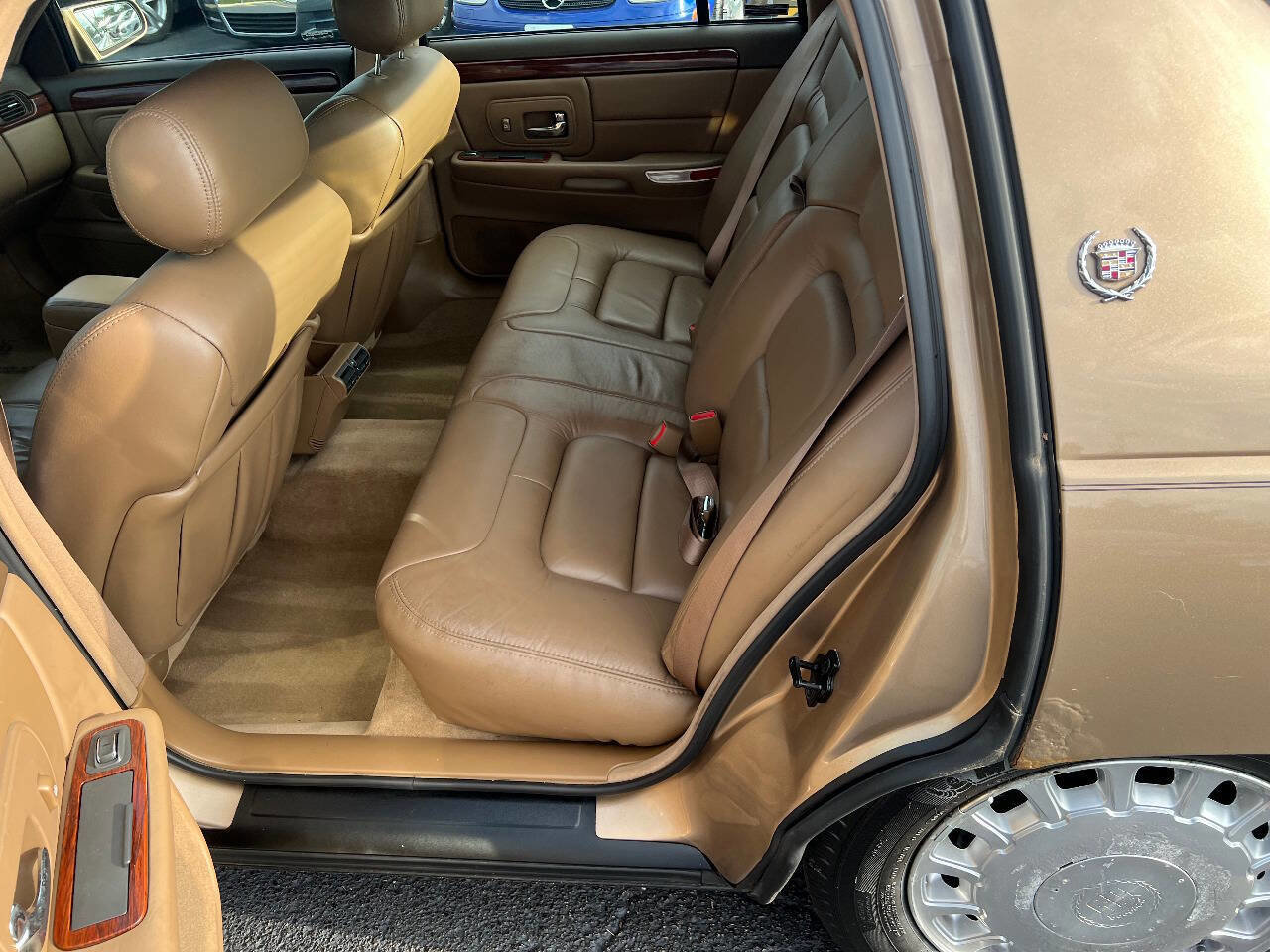 Used 1999 Cadillac De Ville w/ Comfort/Convenience Pkg image 20