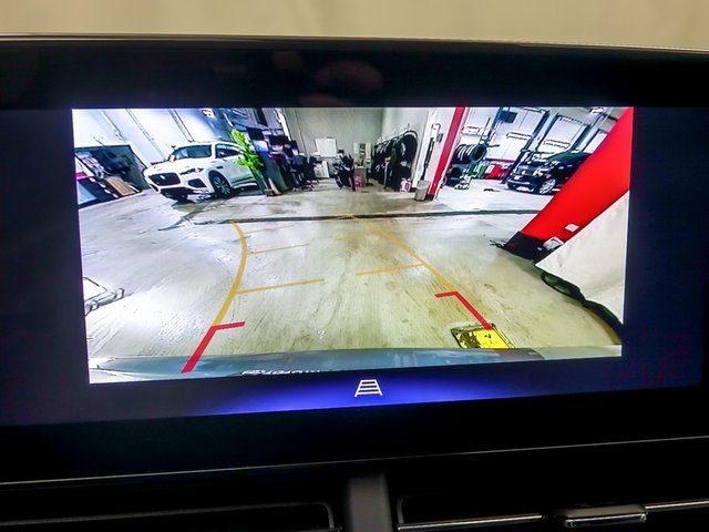 Used 2025 Chevrolet Trax LT w/ LT Convenience Package image 18