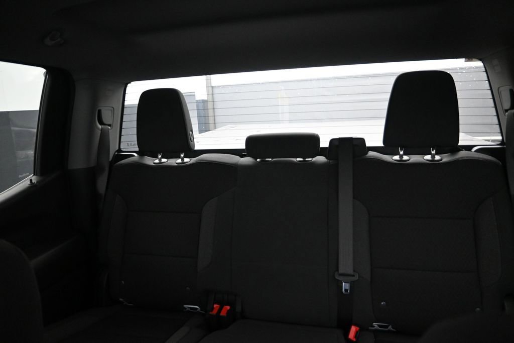 Used 2024 Chevrolet Silverado 1500 Custom w/ Turbomax Blackout Package RWD image 19